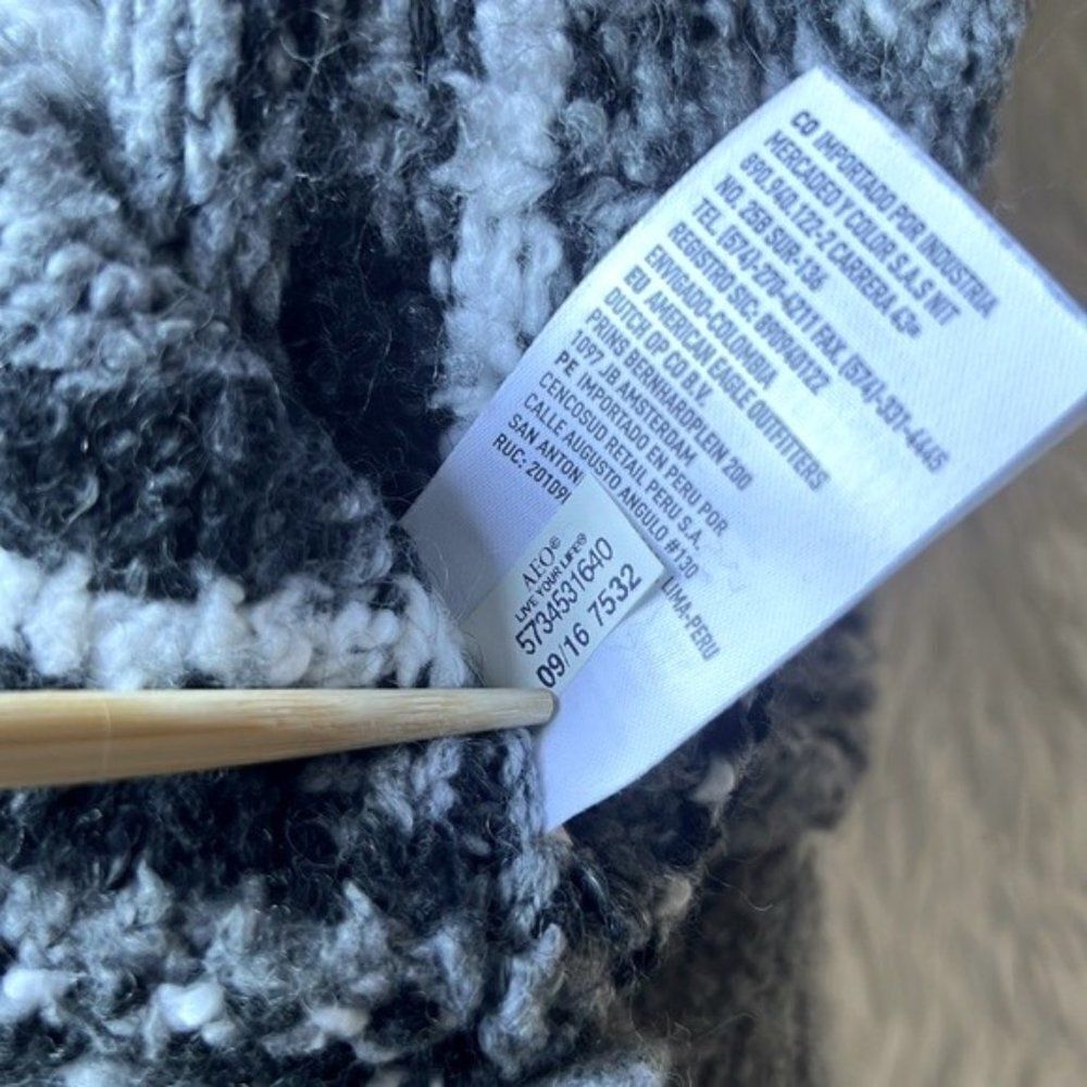 American Eagle Nordic Crew Neck Pullover Sweater - Picture 5 of 11